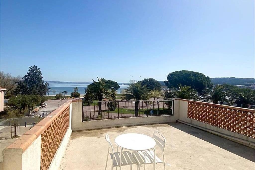 Martigues Apartment Bagian luar foto